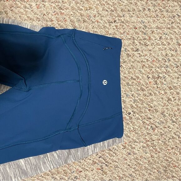 Lululemon Wunder Under Crop II *Scallop 23"- Space Gray- Size 4 - Picture 9 of 9